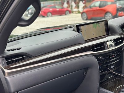 2021 Lexus LX thumbnail 60
