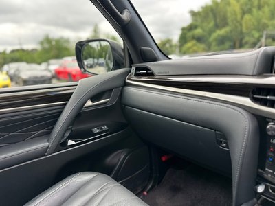 2021 Lexus LX thumbnail 24