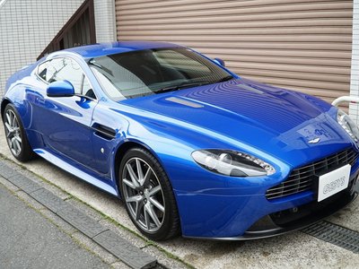 2011 Aston Martin V8 — фото 5