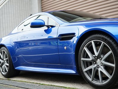 2011 Aston Martin V8 — фото 28
