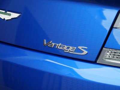 2011 Aston Martin V8 — фото 40