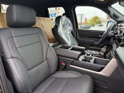 2025 Toyota TUNDRA thumbnail 21