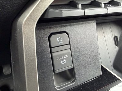 2025 Toyota TUNDRA thumbnail 40