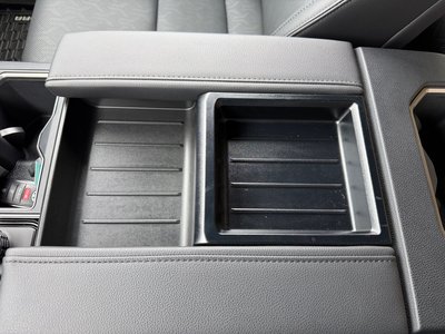 2025 Toyota TUNDRA thumbnail 43