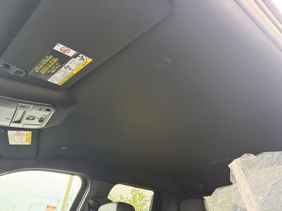 2025 Toyota TUNDRA thumbnail 19