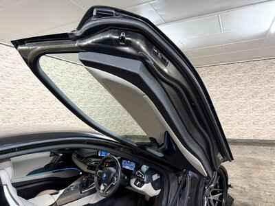 2015 BMW I8 — фото 20