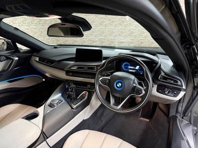 2015 BMW I8 — фото 10
