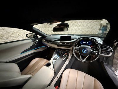 2015 BMW I8 — фото 12