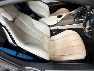 2015 BMW I8 — фото 15
