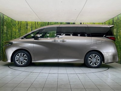 صورة 60 لـ 2025 Toyota ALPHARD