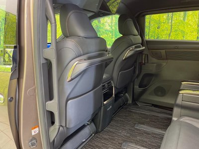 صورة 34 لـ 2025 Toyota ALPHARD