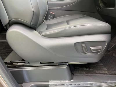 صورة 45 لـ 2025 Toyota ALPHARD