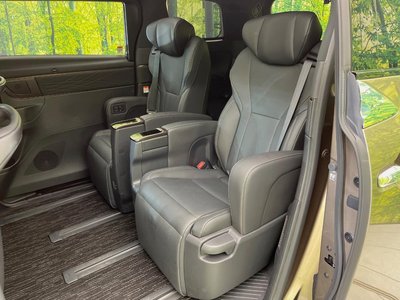 صورة 33 لـ 2025 Toyota ALPHARD