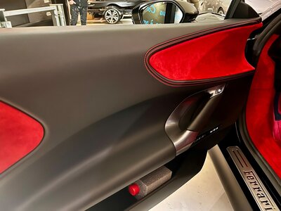 صورة 12 لـ 2021 Ferrari SF90 STRADALE