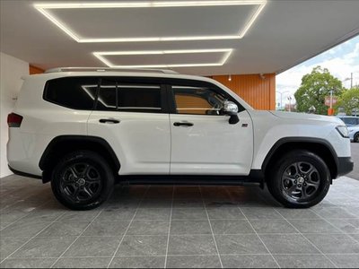 2023 Toyota LAND CRUISER 300 — миниатюра 13