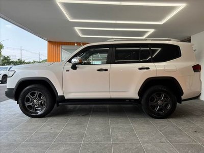2023 Toyota LAND CRUISER 300 — миниатюра 12