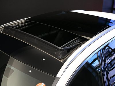 صورة مصغرة 8 لـ 2025 Mercedes-BENZ C-CLASS