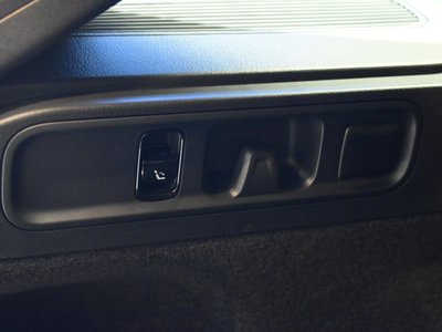 صورة مصغرة 62 لـ 2025 Mercedes-BENZ C-CLASS