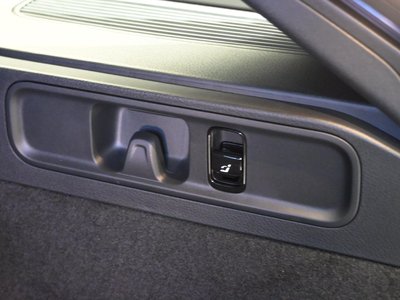 صورة مصغرة 63 لـ 2025 Mercedes-BENZ C-CLASS