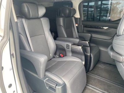صورة 52 لـ 2023 Toyota ALPHARD