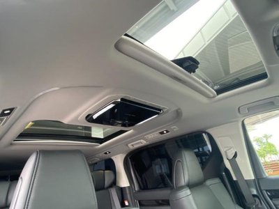 صورة 30 لـ 2023 Toyota ALPHARD
