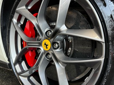2020 Ferrari GTC4 LUSSO — фото 15