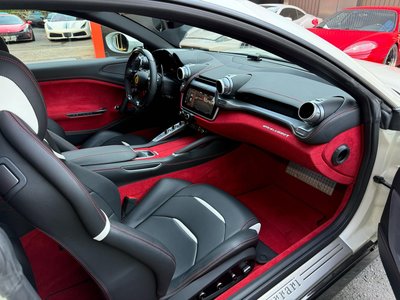 2020 Ferrari GTC4 LUSSO — миниатюра 46