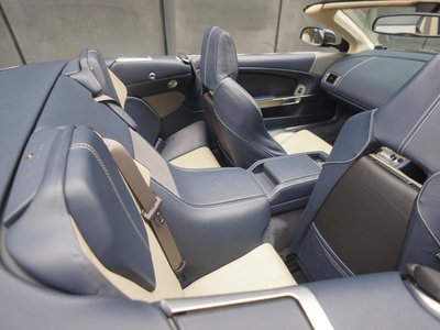 2010 Aston Martin DB9 VOLANTE 缩略图 12