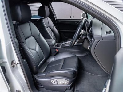 2019 Porsche MACAN photo 10