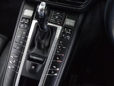2019 Porsche MACAN thumbnail 20