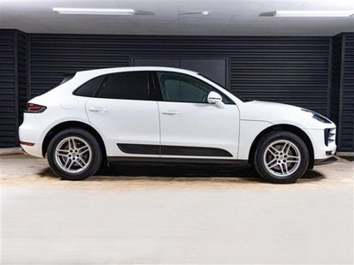 2019 Porsche MACAN photo 2