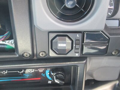 2004 Toyota LAND CRUISER 70 thumbnail 30