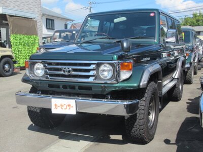 2004 Toyota LAND CRUISER 70 photo 1