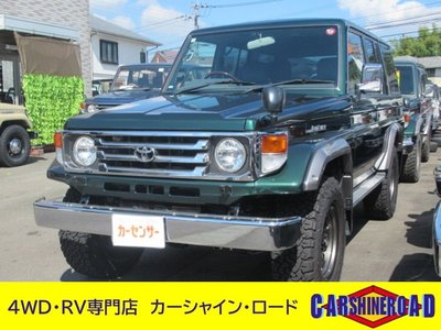 2004 Toyota LAND CRUISER 70 photo 2
