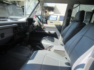 2004 Toyota LAND CRUISER 70 photo 15