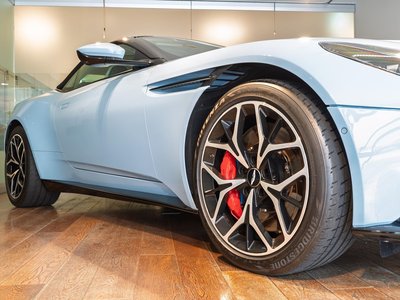 صورة 15 لـ 2018 Aston Martin DB11 VOLANTE