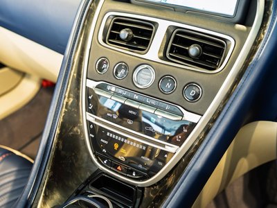 صورة 26 لـ 2018 Aston Martin DB11 VOLANTE