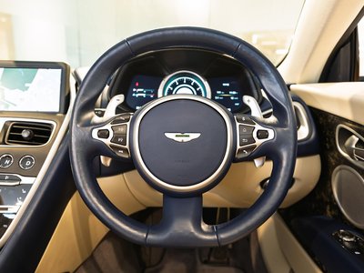 صورة 24 لـ 2018 Aston Martin DB11 VOLANTE