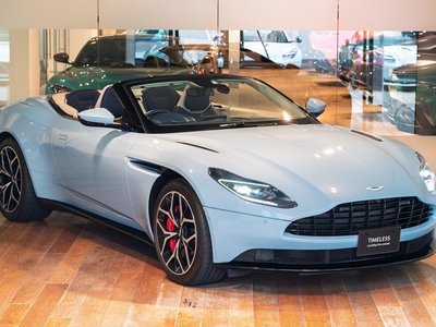 صورة 9 لـ 2018 Aston Martin DB11 VOLANTE