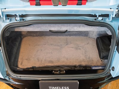 صورة 37 لـ 2018 Aston Martin DB11 VOLANTE