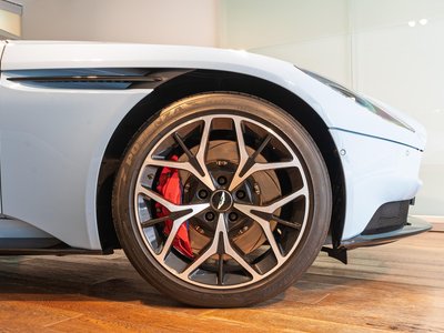 صورة 14 لـ 2018 Aston Martin DB11 VOLANTE
