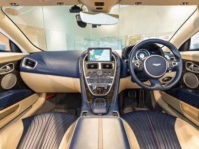 صورة 4 لـ 2018 Aston Martin DB11 VOLANTE