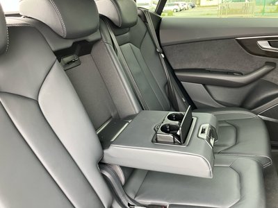 صورة مصغرة 117 لـ 2025 AUDI Q8
