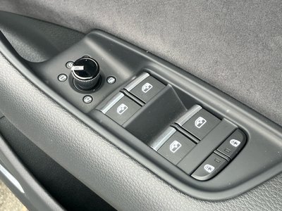 صورة مصغرة 50 لـ 2025 AUDI Q8