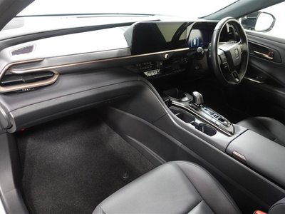 2024 Toyota CROWN SPORT photo 9
