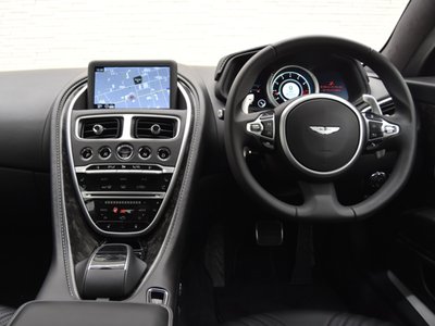 2017 Aston Martin DB11 — миниатюра 12