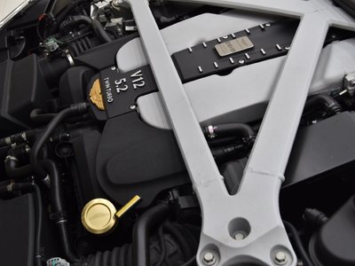 2017 Aston Martin DB11 — миниатюра 25