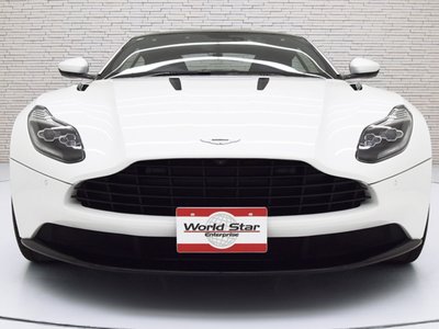 2017 Aston Martin DB11 — миниатюра 7