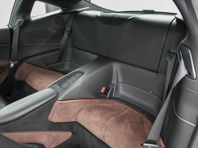 صورة 18 لـ 2021 Ferrari ROMA