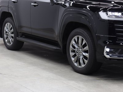 صورة 24 لـ 2025 Toyota LAND CRUISER 300